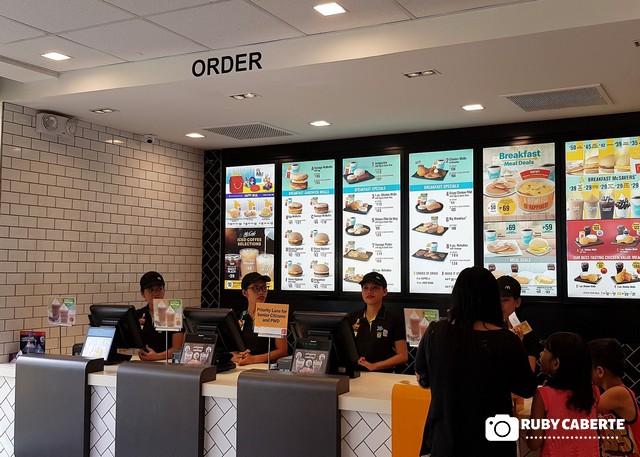 McDonald’s El Salvador Order Counter